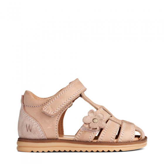 Closed top toe footwear
